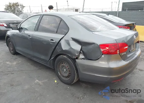 2011 Volkswagen Jetta 2.0L S z USA, uszkodzony, nr VIN 3VW2K7AJ1BM395810